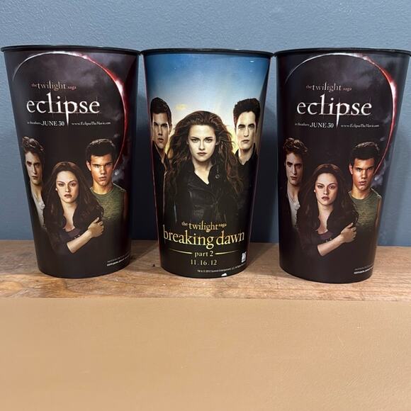 The Twilight Saga Eclipse & Breaking Dawn part 2 collectible Edward & Jacob - Picture 11 of 11